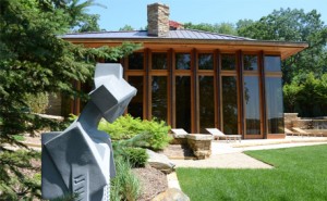 Frank Lloyd Wright home lakeside garden